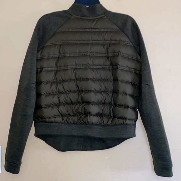 NIKE Aeroloft Tech Fleece Bomber Jacket - Picture 8 of 15